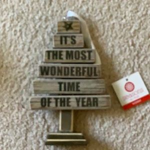 Holiday decoration NWT